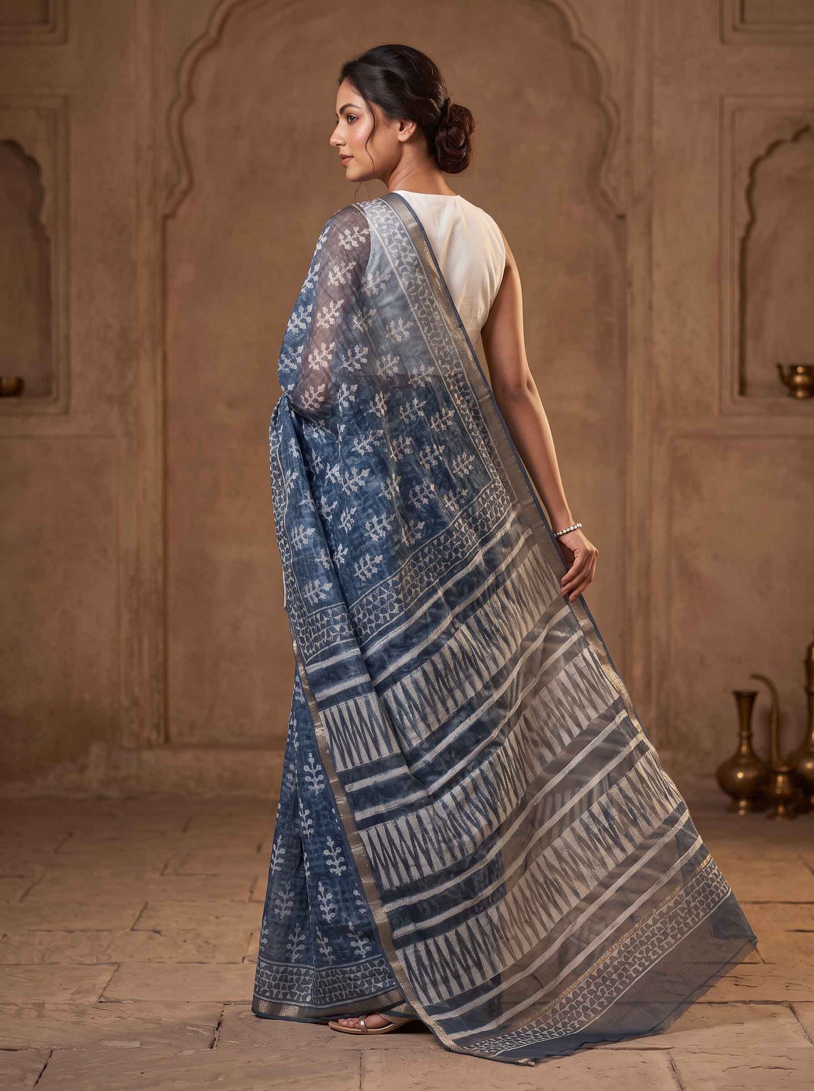 Ira Indigo Blue Printed Kota Doria Saree - Image 4